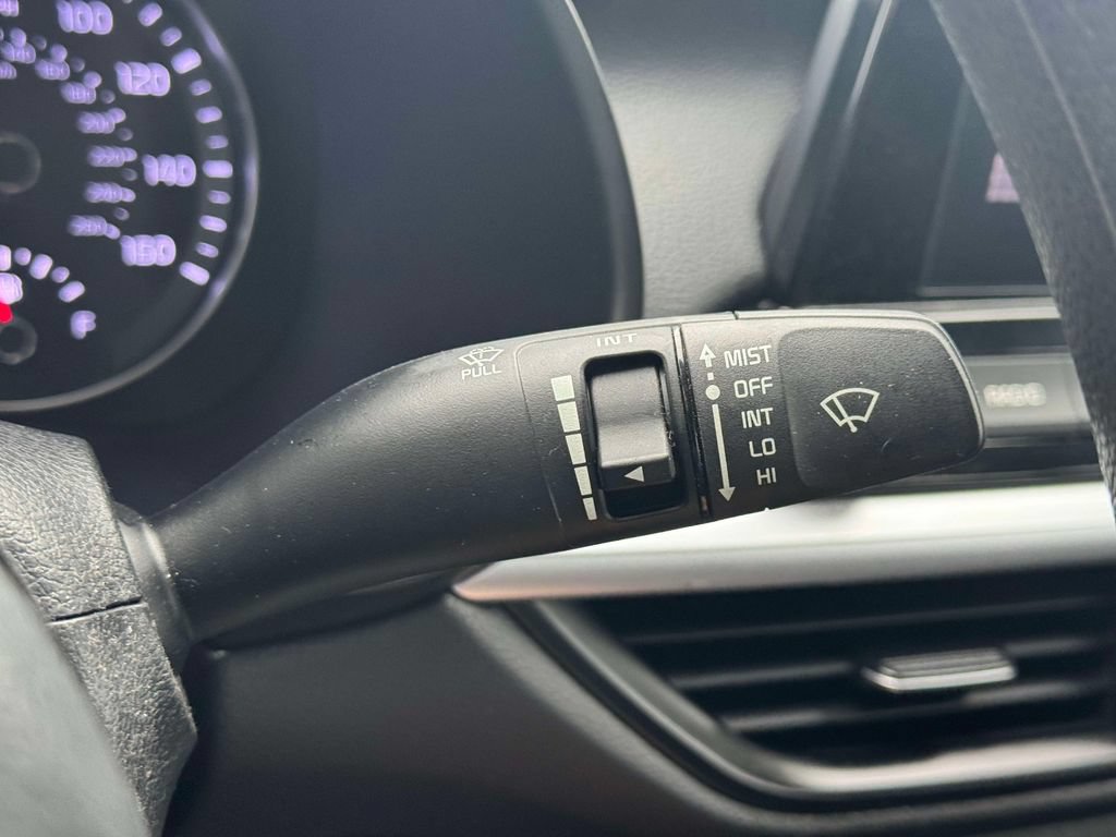 Used 2022 Kia Forte LXS FWD image 21