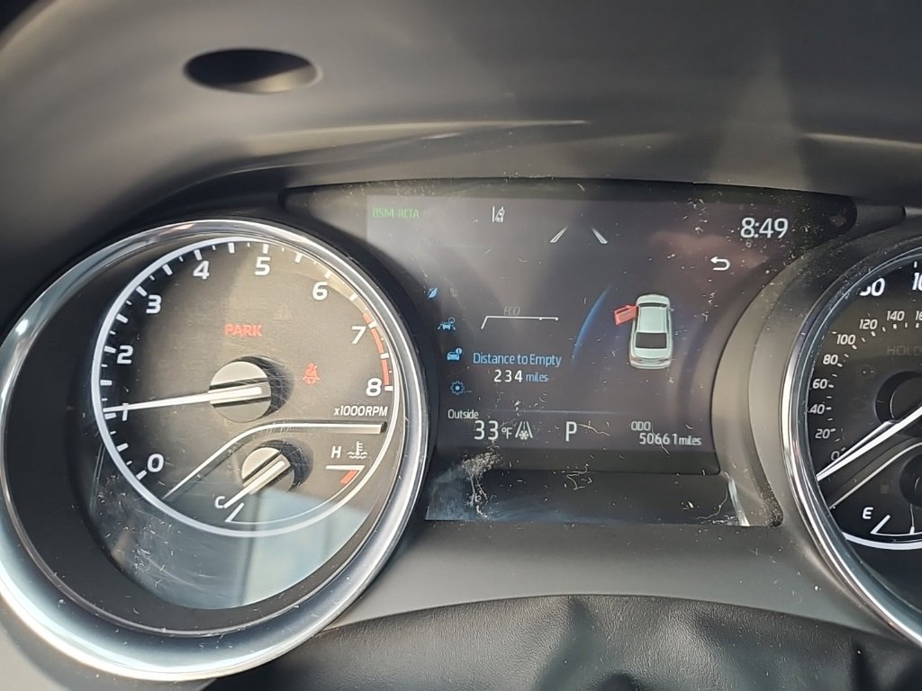 Used 2020 Toyota Camry LE image 22