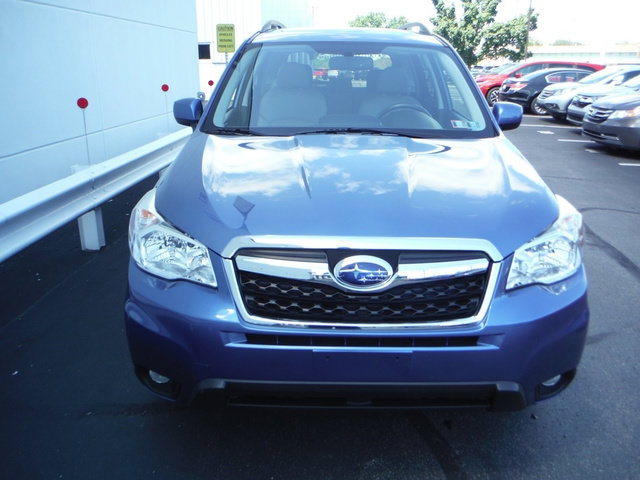 Used 2016 Subaru Forester 2.5i Limited AWD/4WD image 6