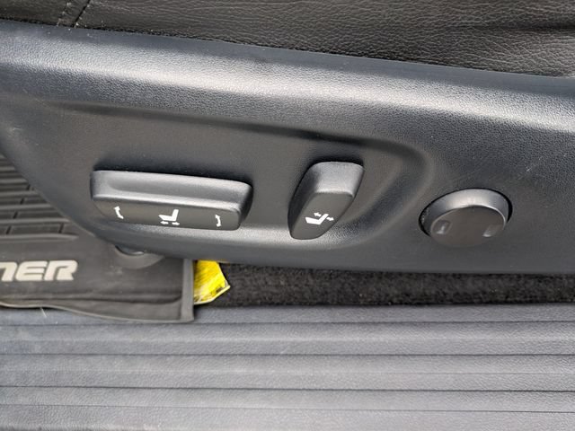 Used 2019 Toyota 4Runner SR5 AWD/4WD image 21