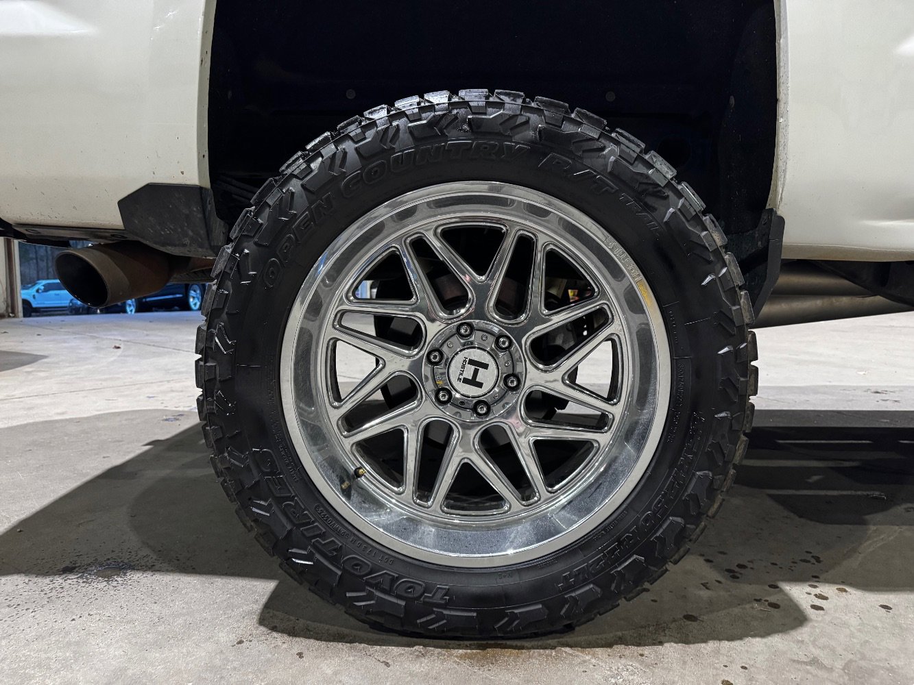 Used 2018 Chevrolet Silverado 1500 High Country image 36