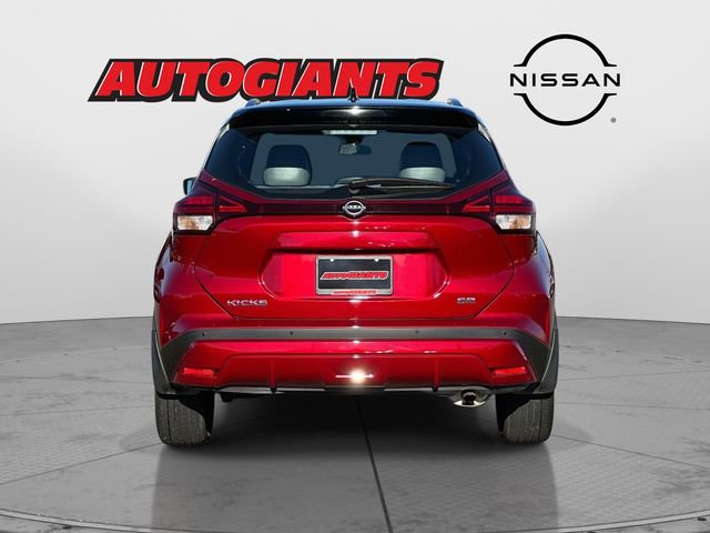 Used 2023 Nissan Kicks SR w/ SR Premium Package image 4