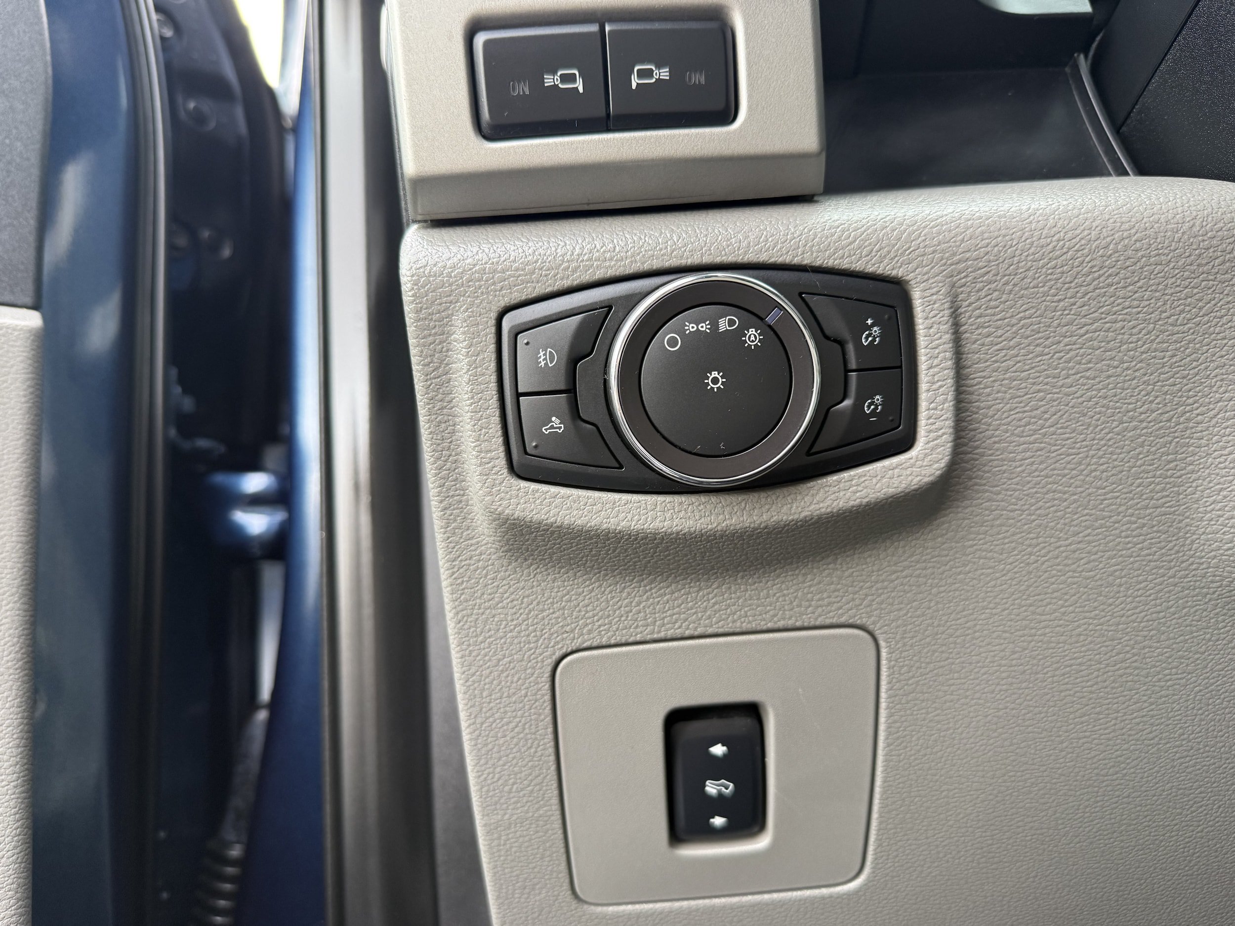 Used 2016 Ford F150 Lariat AWD/4WD image 18
