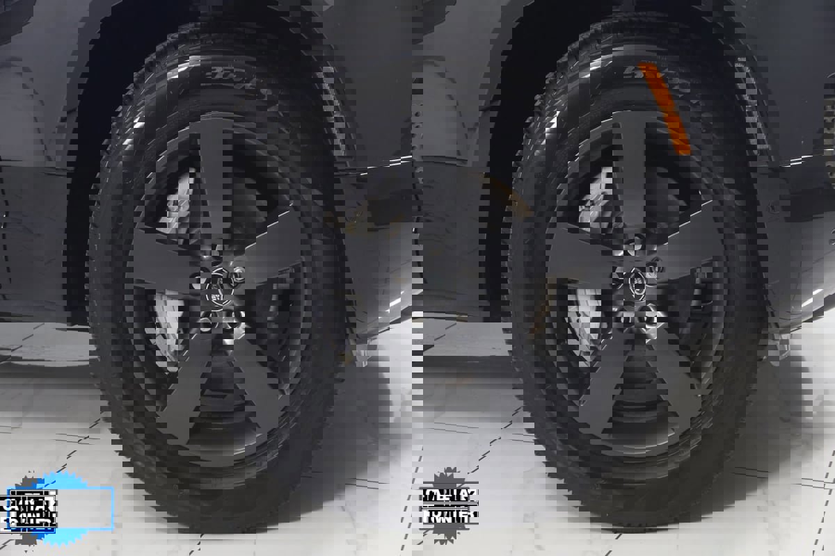 Used 2024 Land Rover Defender 110 X-Dynamic SE image 15