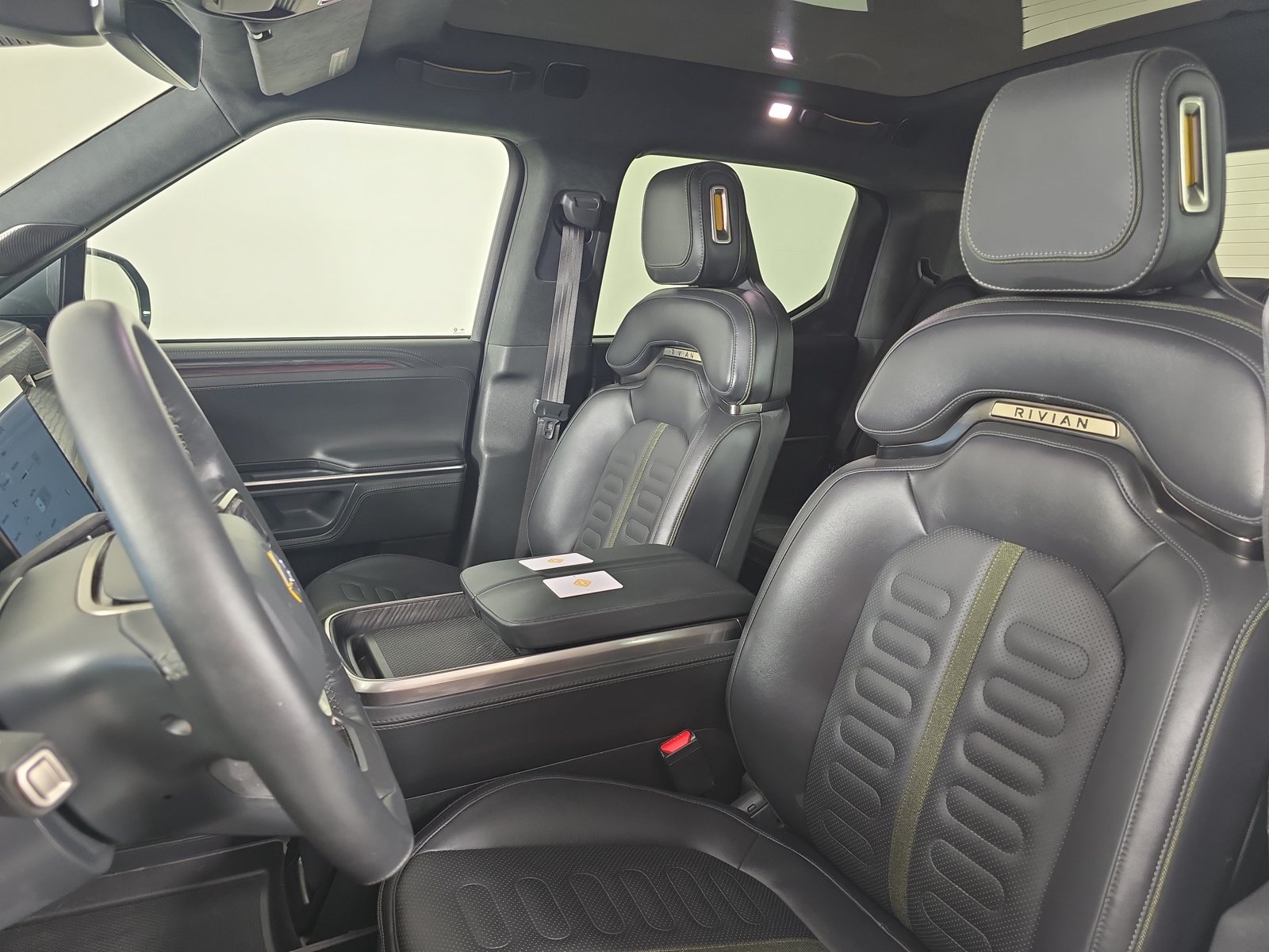 Used 2024 Rivian R1T Adventure Dual AWD/4WD image 20