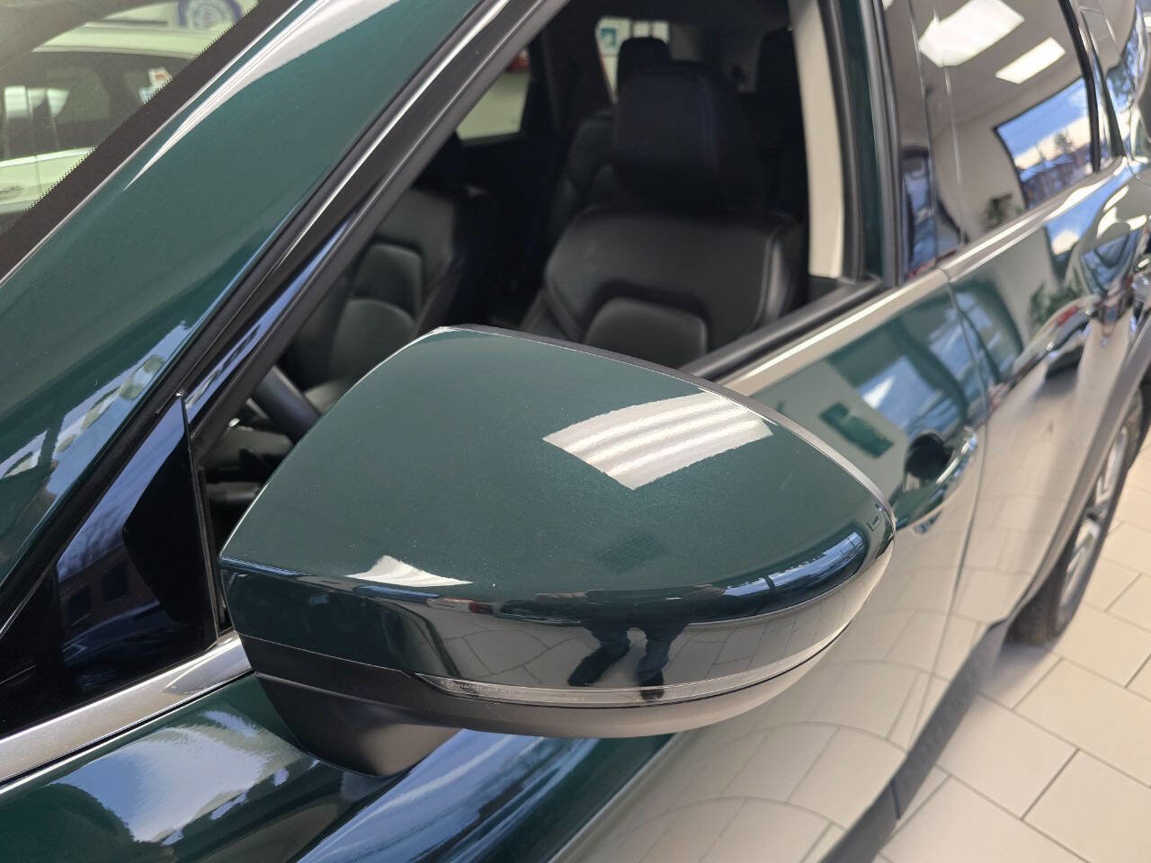 Used 2023 Nissan Pathfinder SL AWD/4WD image 14