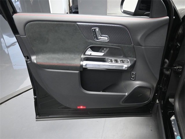 Used 2024 Mercedes-Benz EQB 250+ image 19