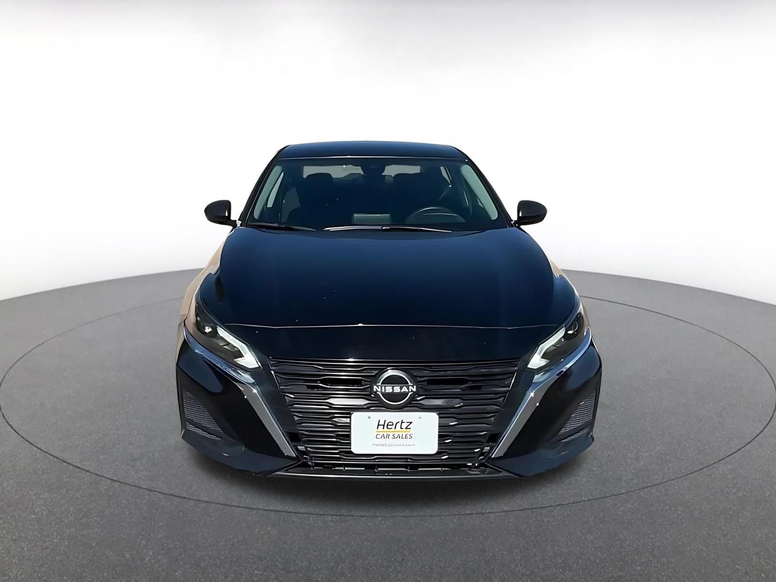 Used 2025 Nissan Altima 2.5 SV FWD image 3