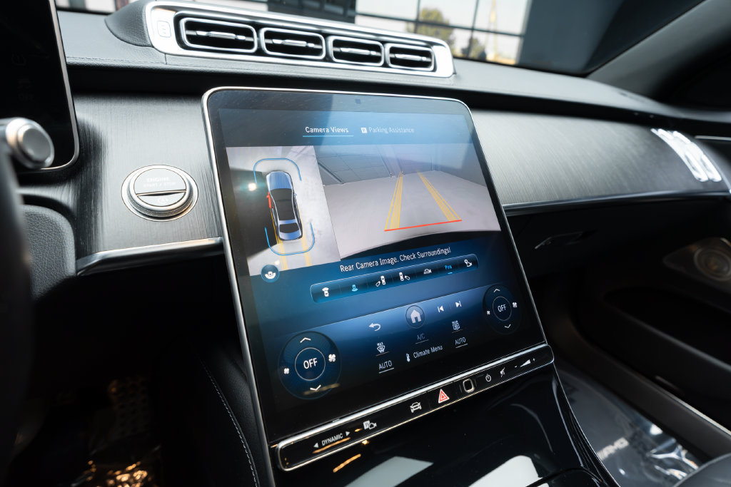 Used 2022 Mercedes-Benz S 500 4MATIC w/ AMG Line Package image 32