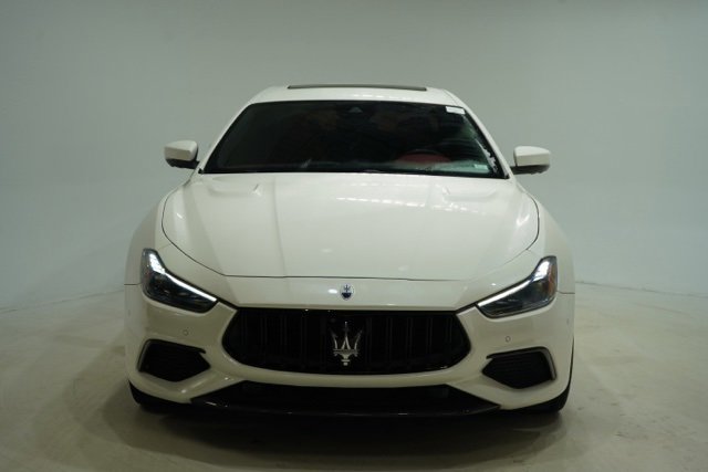 Used 2022 Maserati Ghibli Trofeo image 2