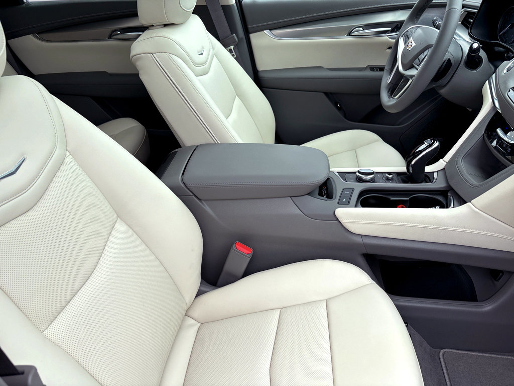 New 2026 Cadillac XT5 Premium Luxury AWD/4WD image 12
