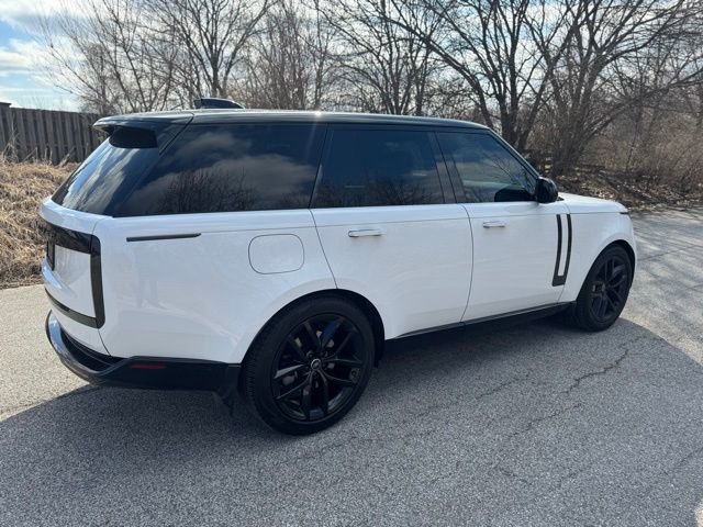Used 2025 Land Rover Range Rover SE image 5