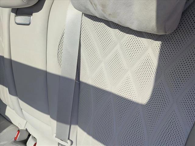 Used 2023 Mercedes-Benz EQS 580 4MATIC Sedan image 16