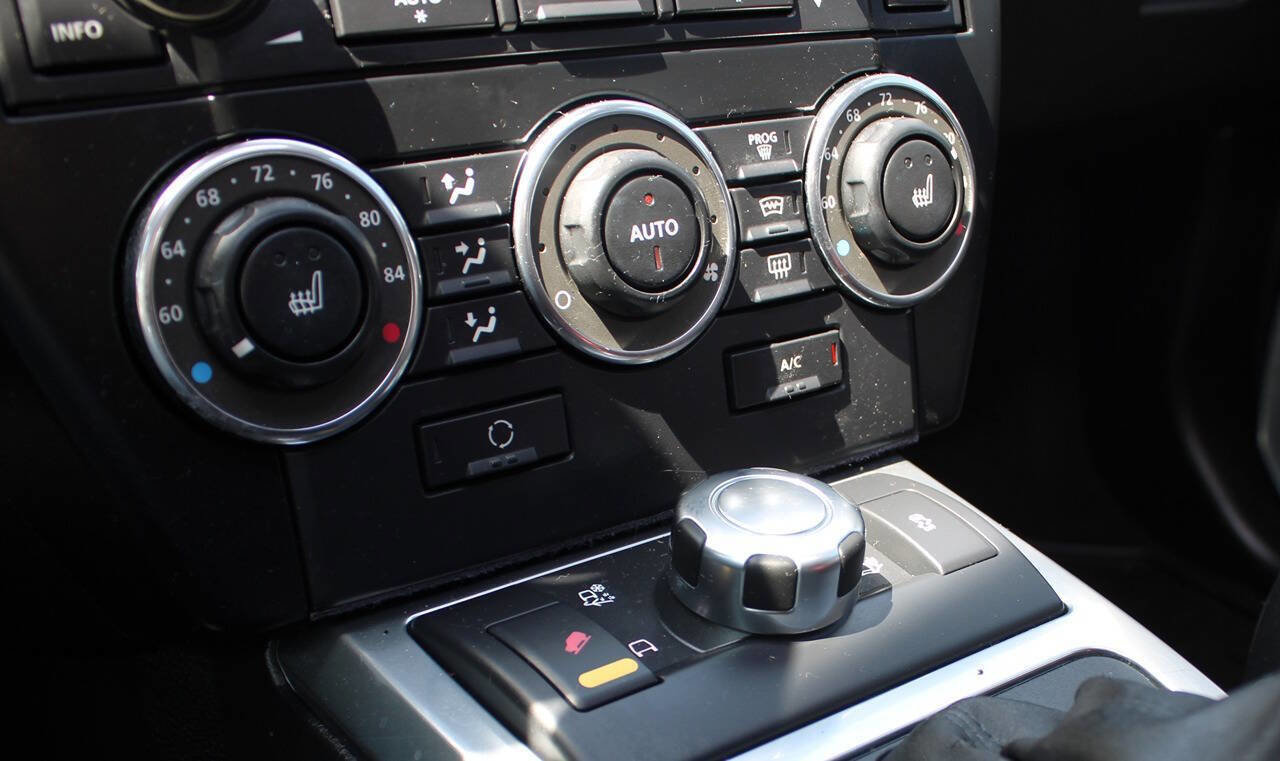 Used 2011 Land Rover LR2 HSE AWD/4WD image 21