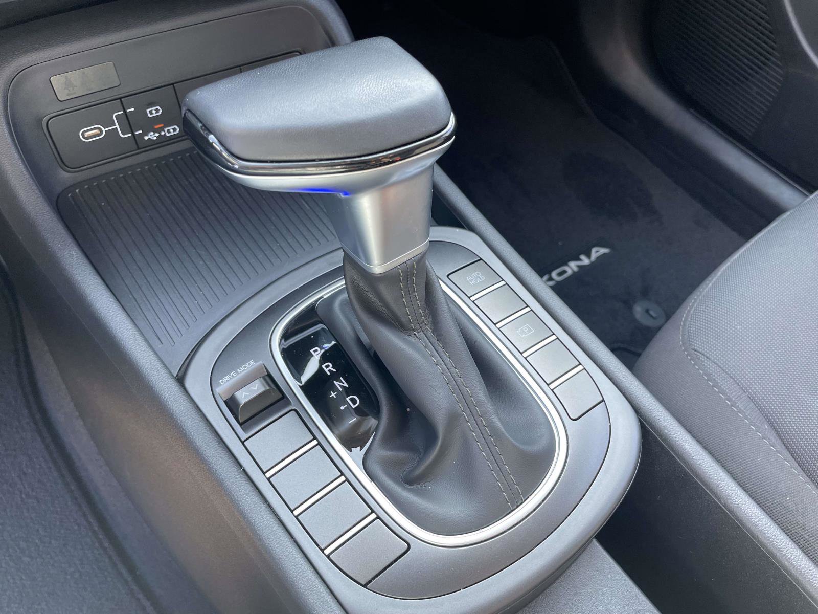 Certified 2025 Hyundai Kona SEL image 18