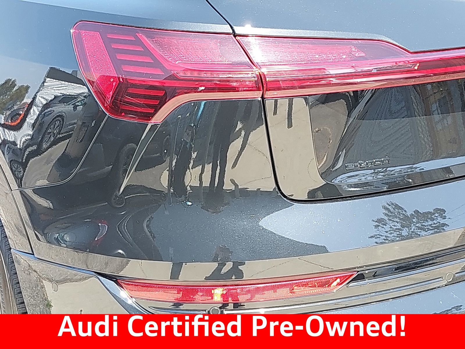 Used 2023 Audi e-tron Premium Plus w/ Premium Plus Package AWD/4WD image 36