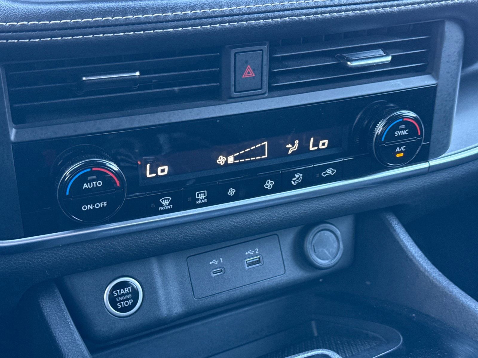 Used 2023 Nissan Rogue SV image 22