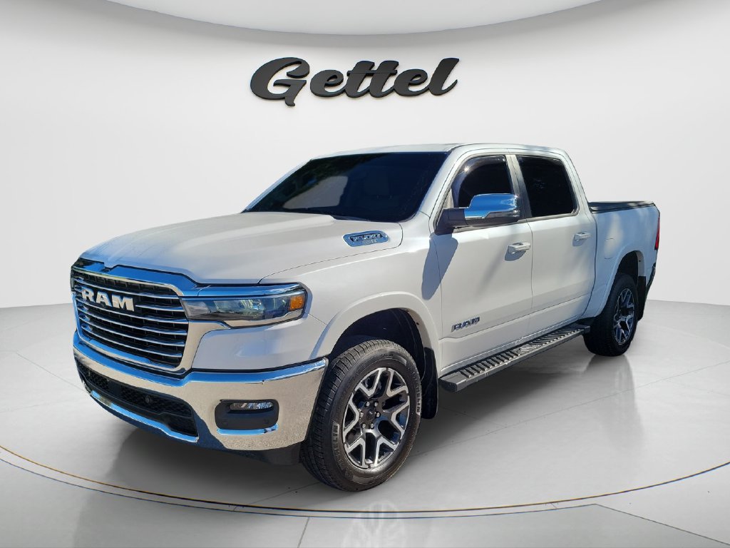 Used 2025 RAM 1500 Laramie AWD/4WD image 1