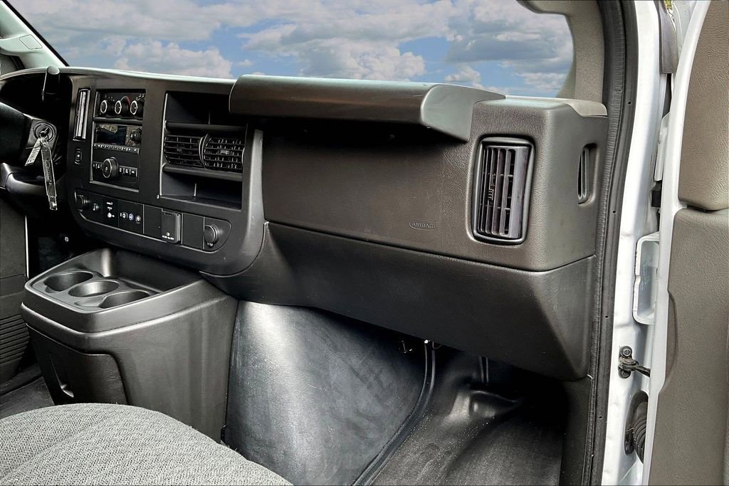 Used 2024 GMC Savana 2500 w/ Driver Convenience Package image 24