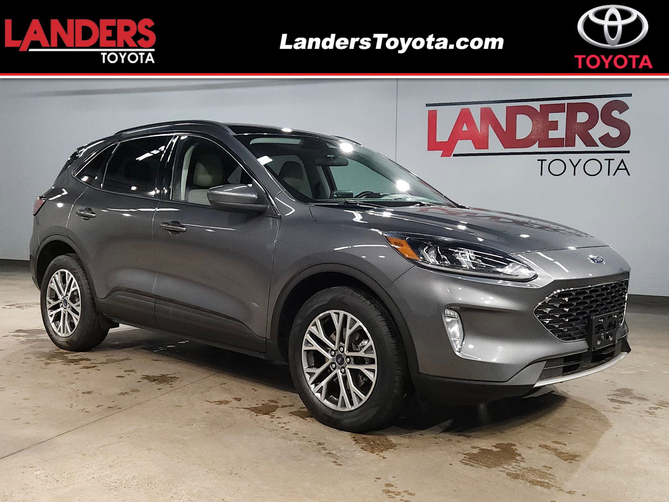 Used 2021 Ford Escape SEL image 1