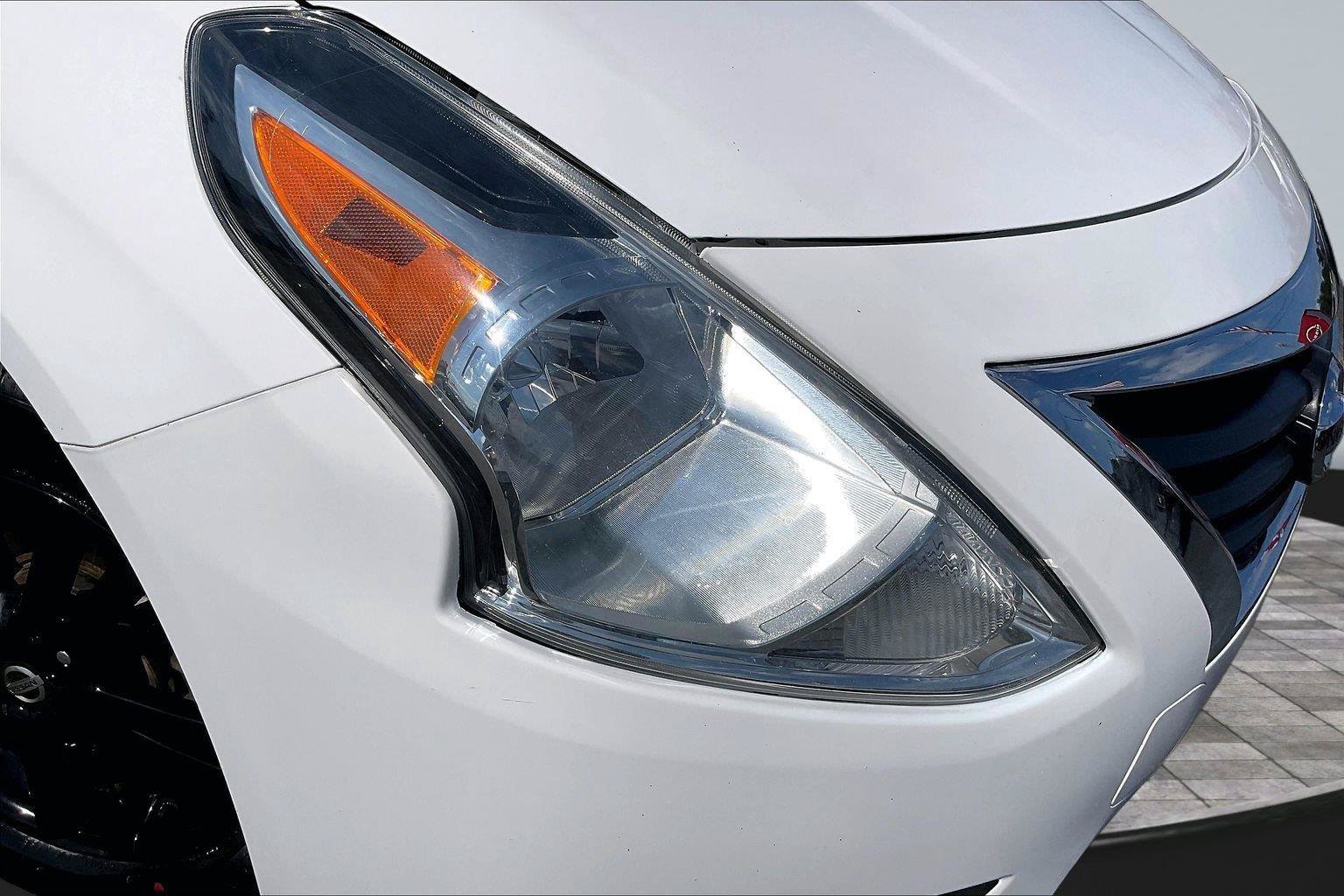 Used 2019 Nissan Versa S Plus FWD image 29