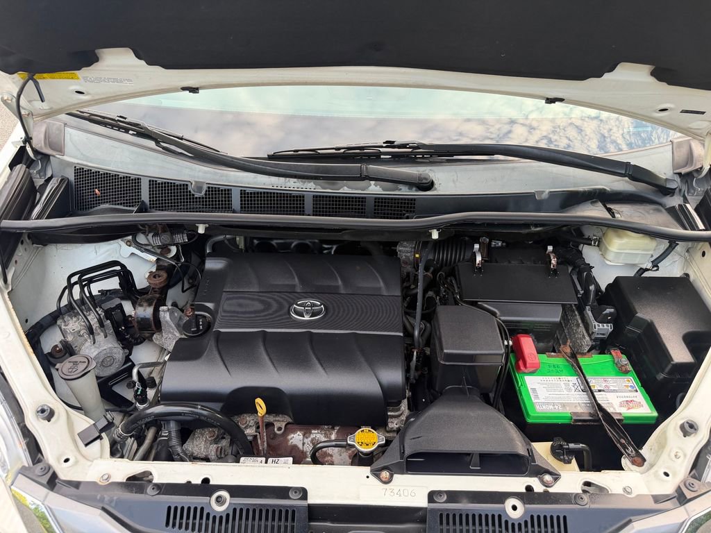 Used 2015 Toyota Sienna XLE Premium AWD/4WD image 40
