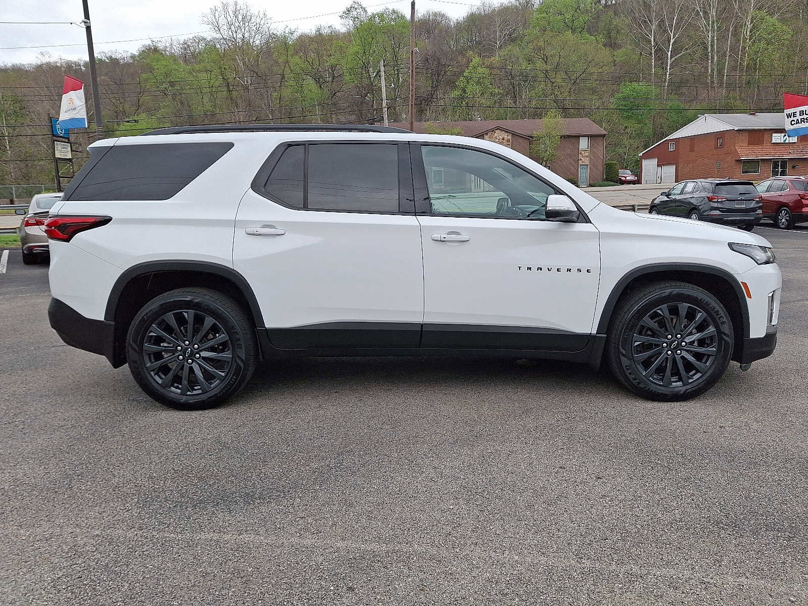 Used 2023 Chevrolet Traverse RS w/ LPO, Floor Liner Package AWD/4WD image 7