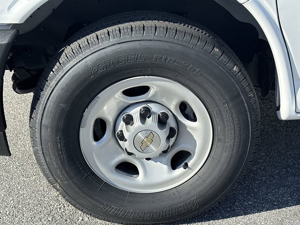 New 2025 Chevrolet Express 3500 Extended w/ Driver Convenience Package RWD image 27