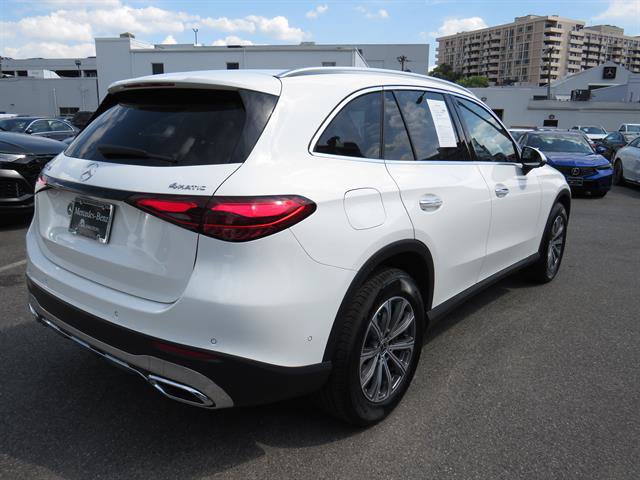 Used 2026 Mercedes-Benz GLC 300 4MATIC image 4