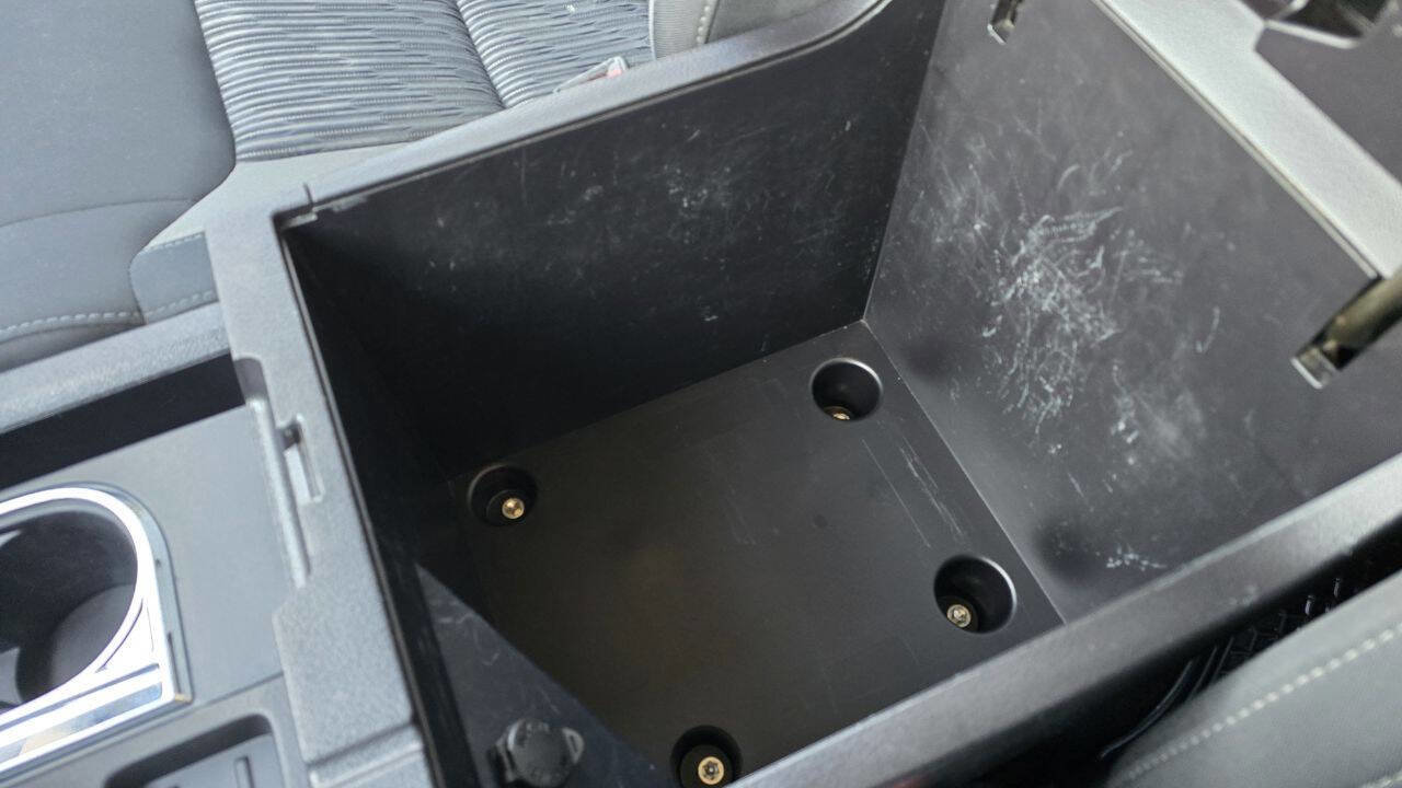 Used 2015 Toyota Tundra SR5 image 22