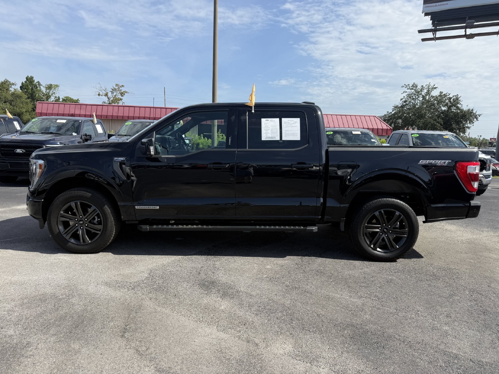 Certified 2022 Ford F150 Lariat w/ Equipment Group 502A High AWD/4WD image 8
