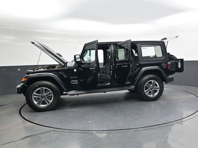 Used 2022 Jeep Wrangler Unlimited Sahara w/ Dual Top Group image 53