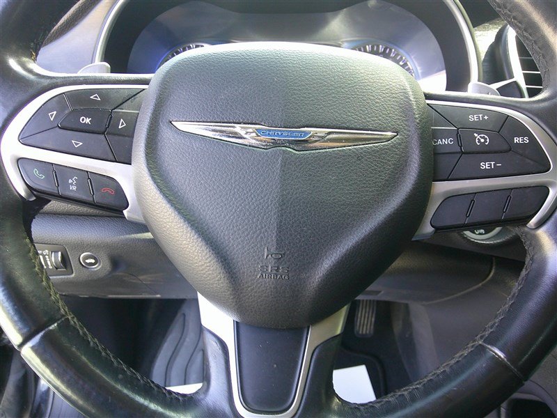 Used 2017 Chrysler 200 Limited Platinum FWD image 11