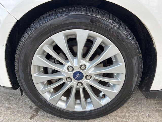 Used 2017 Ford C-MAX Energi SE w/ Equipment Group 402A image 16