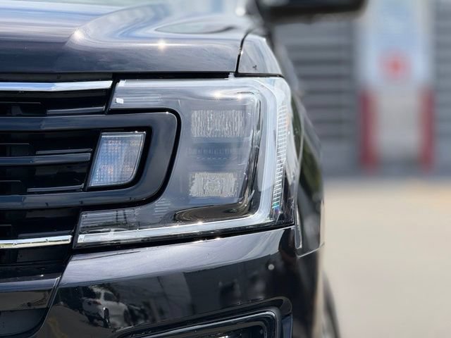 Used 2021 Ford Expedition Limited AWD/4WD image 26