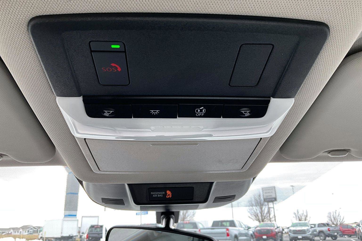 Used 2023 Nissan Rogue SV image 37