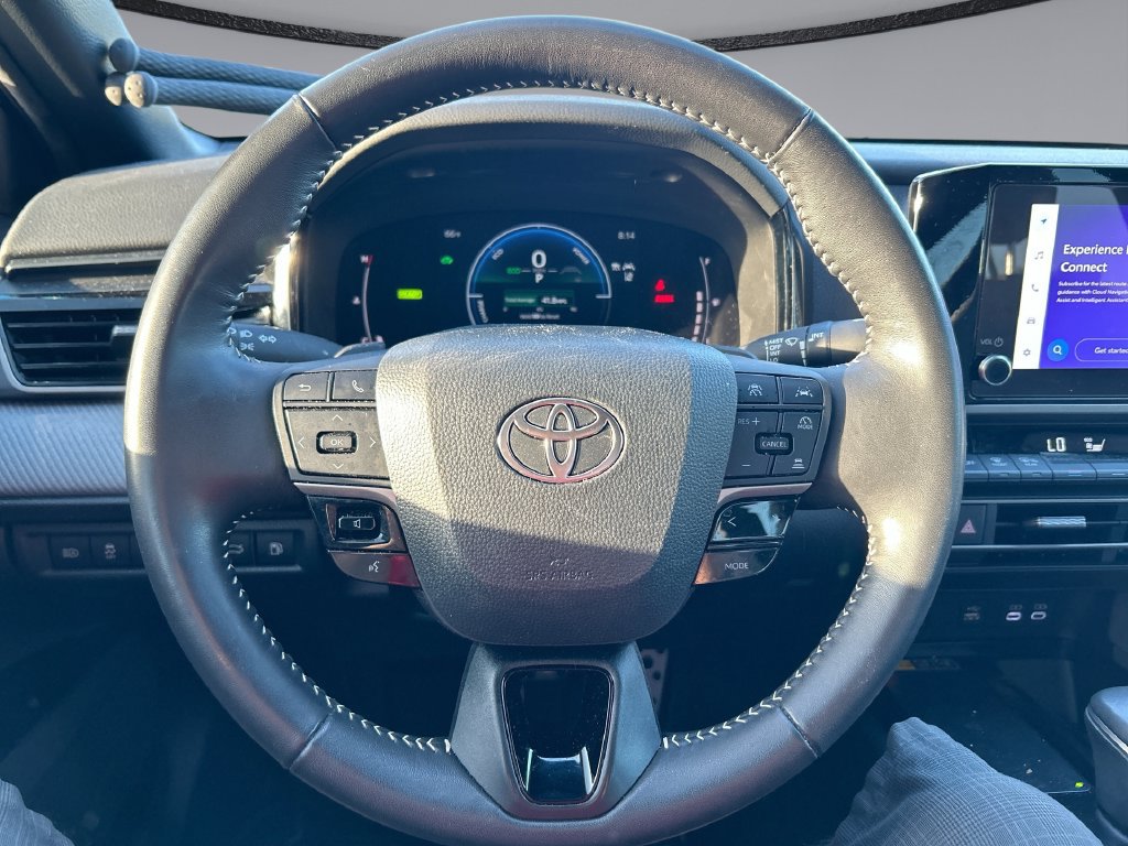 Used 2025 Toyota Camry SE FWD image 15