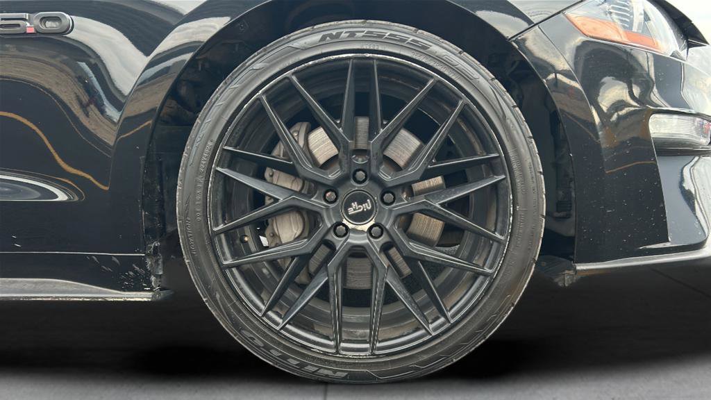 Used 2019 Ford Mustang GT Premium w/ Equipment Group 401A RWD image 34