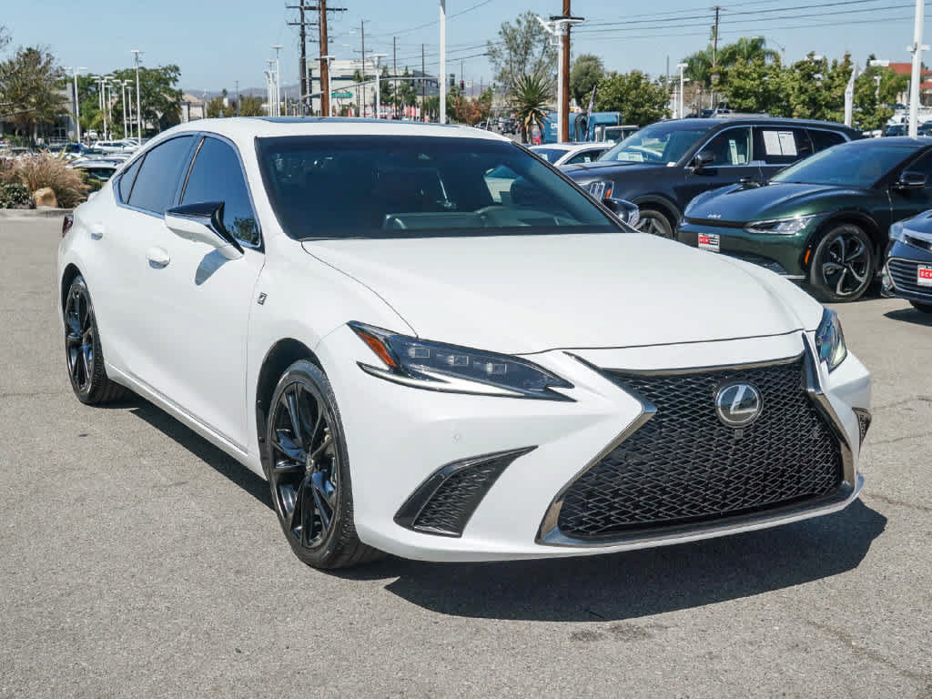 Used 2024 Lexus ES 350 F Sport w/ Accessory Package (Z2) FWD image 3