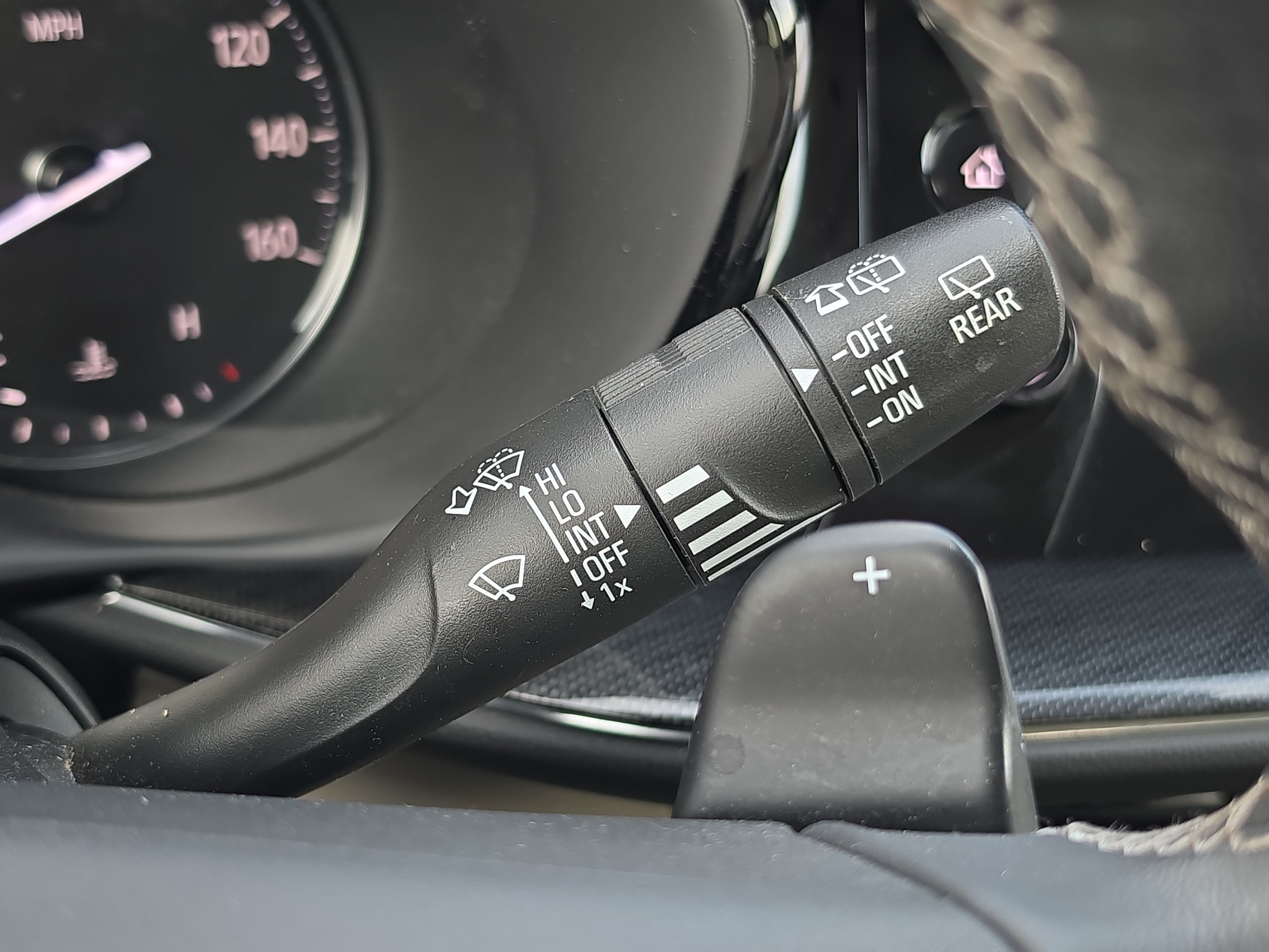 Used 2022 Buick Envision Essence w/ Safety Package FWD image 22