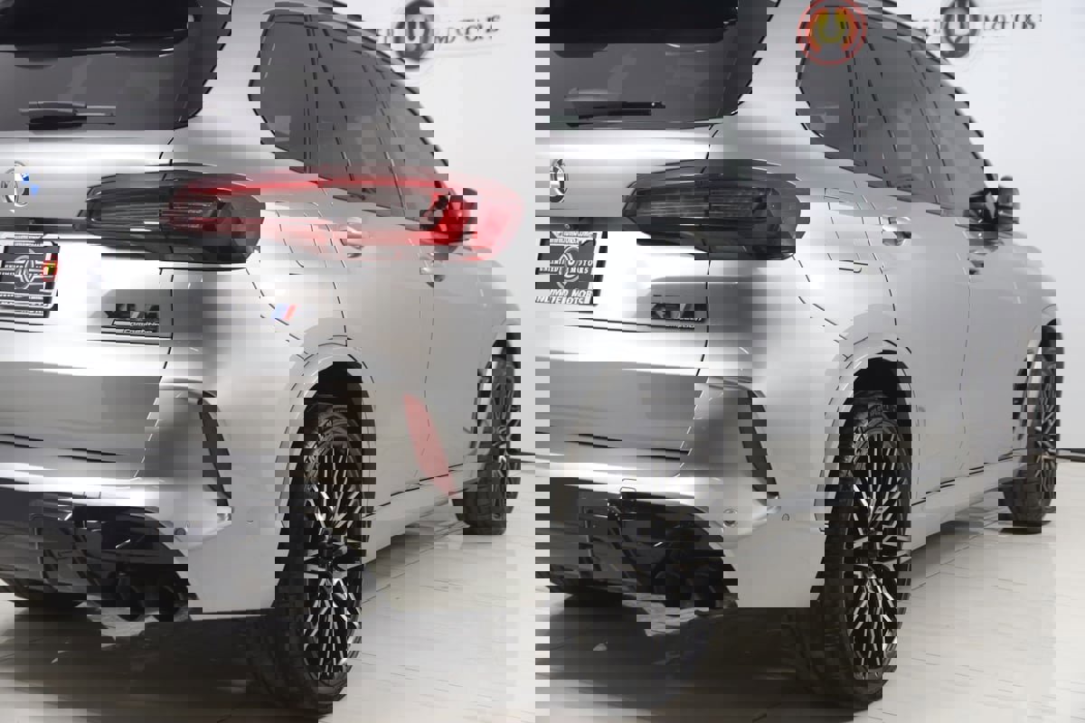 Used 2021 BMW X5 M w/ Competition Package image 61