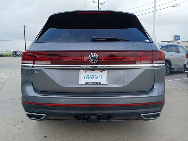 Used 2024 Volkswagen Atlas SE w/ Black Wheel Package image 8