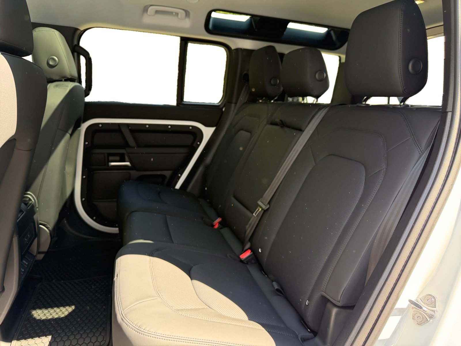 New 2026 Land Rover Defender 110 S AWD/4WD image 16