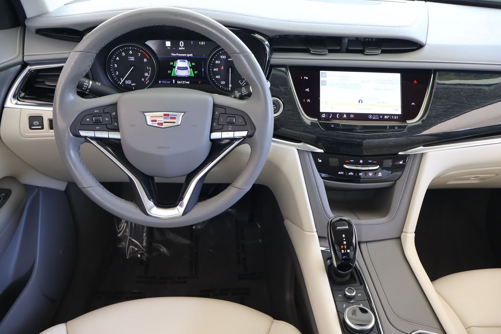 Used 2022 Cadillac XT6 Premium Luxury w/ Technology Package image 16