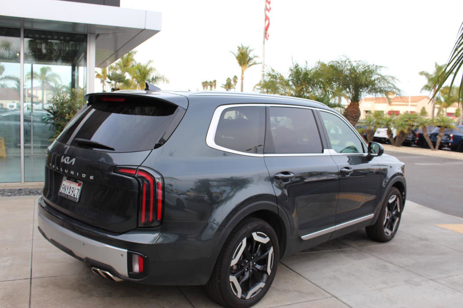 Certified 2024 Kia Telluride EX image 9