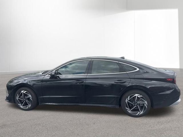 Used 2026 Hyundai Sonata SEL FWD image 2