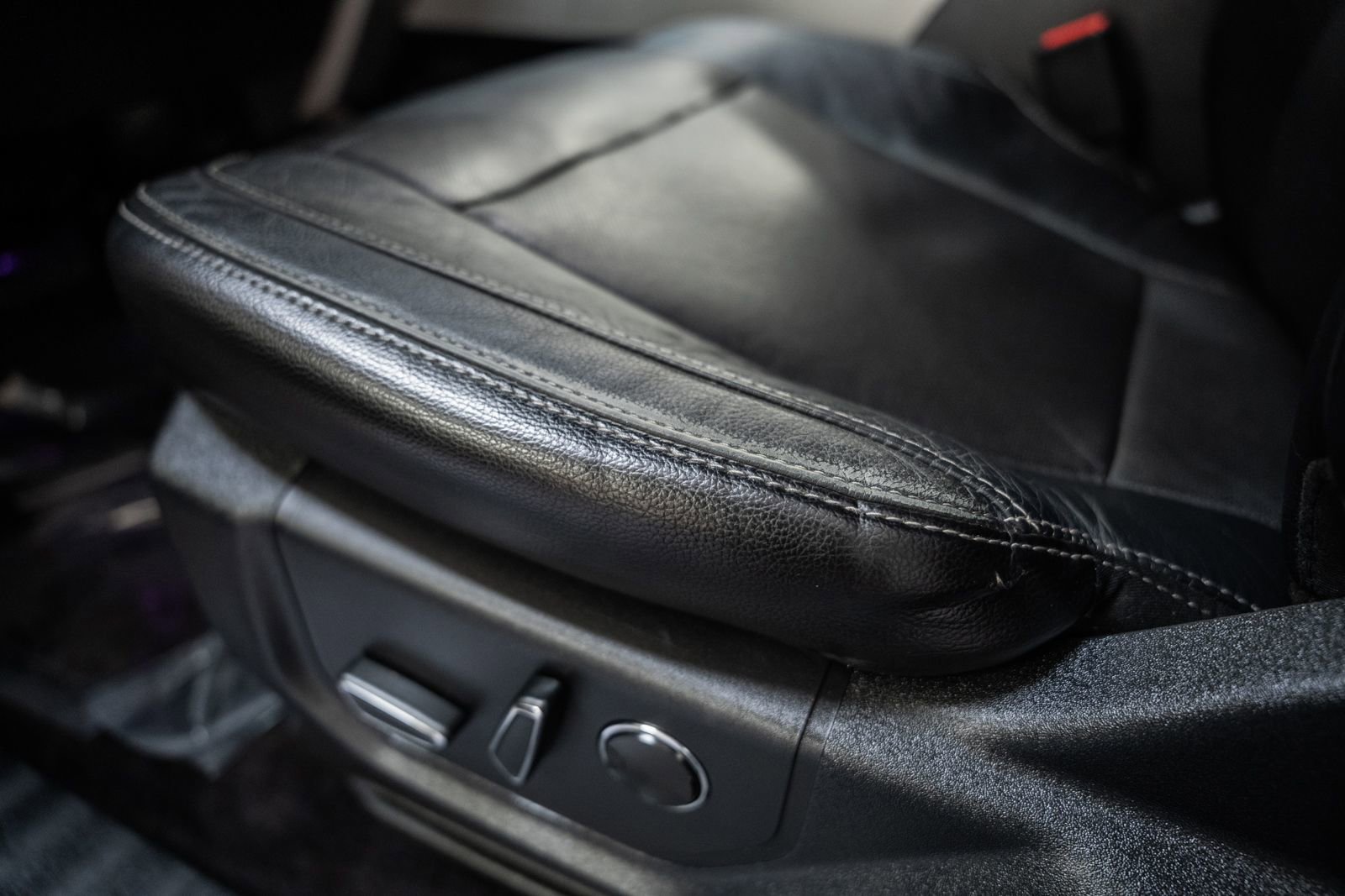 Used 2015 Ford F150 Lariat w/ Equipment Group 501A Mid image 42