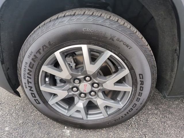 Certified 2022 GMC Acadia SLE w/ Driver Convenience Package image 11