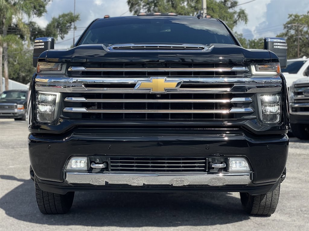 Used 2022 Chevrolet Silverado 3500 High Country w/ Safety Package II image 8
