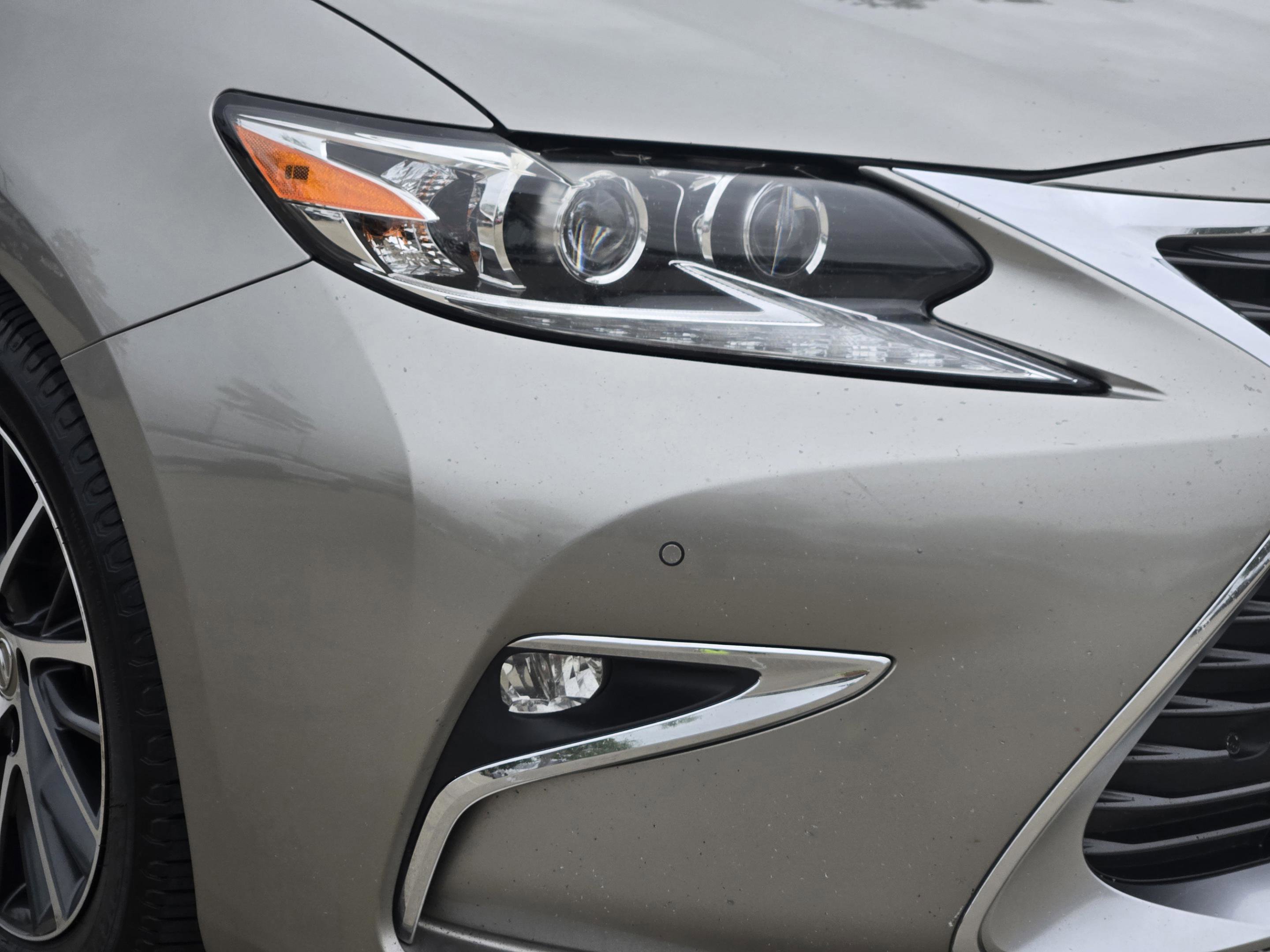 Used 2017 Lexus ES 350 w/ Luxury Package FWD image 36